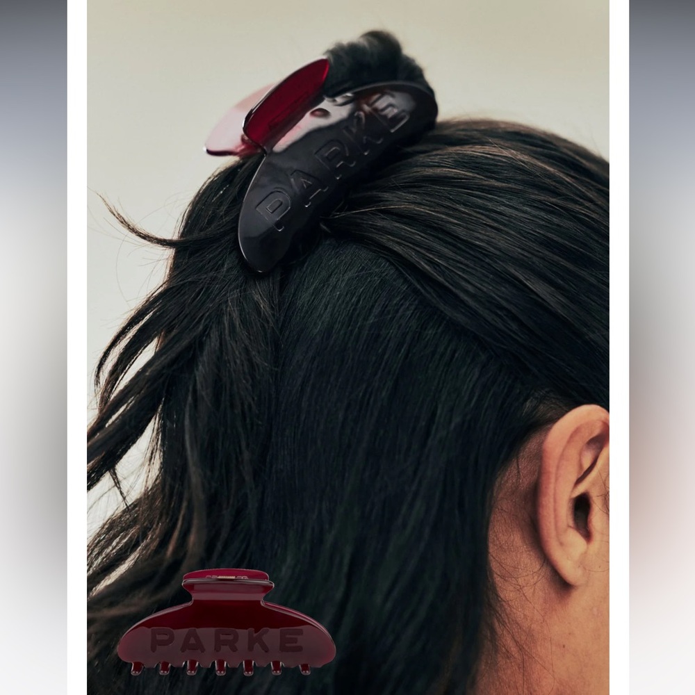 PARKE Maroon Claw Clip – Brand New in Mini Denim Bag
